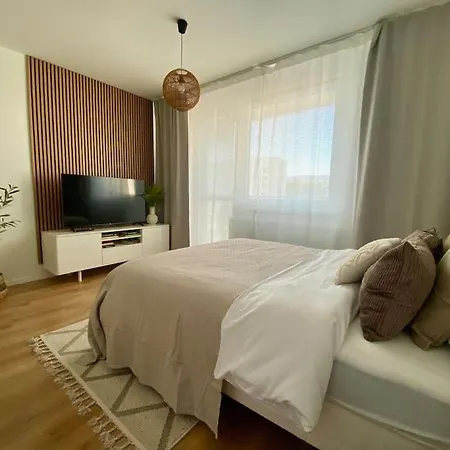 Nook I Skynest Apartment
